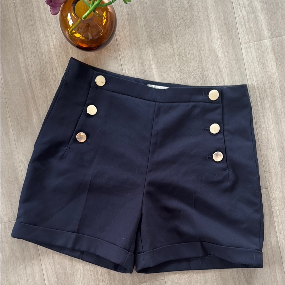 H&M women’s shorts Navy Button-Detail Women's Shorts size 8